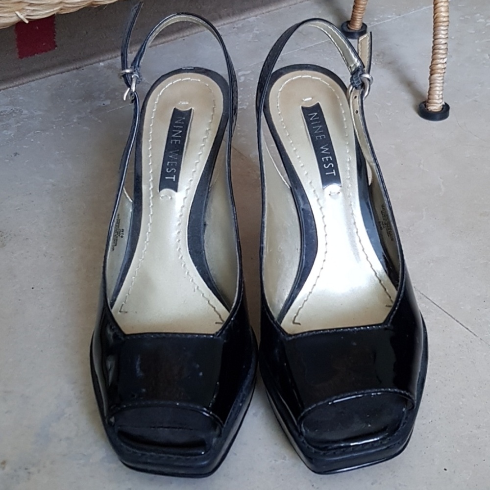 Nine West patent leather black peep toes